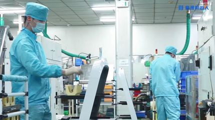 普渡機(jī)器人亮相深圳衛(wèi)視,助力綠色低碳技術(shù)創(chuàng)新